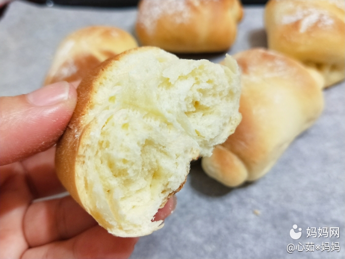 怎样做面包简单又好吃,简单又好吃的面包制作指南