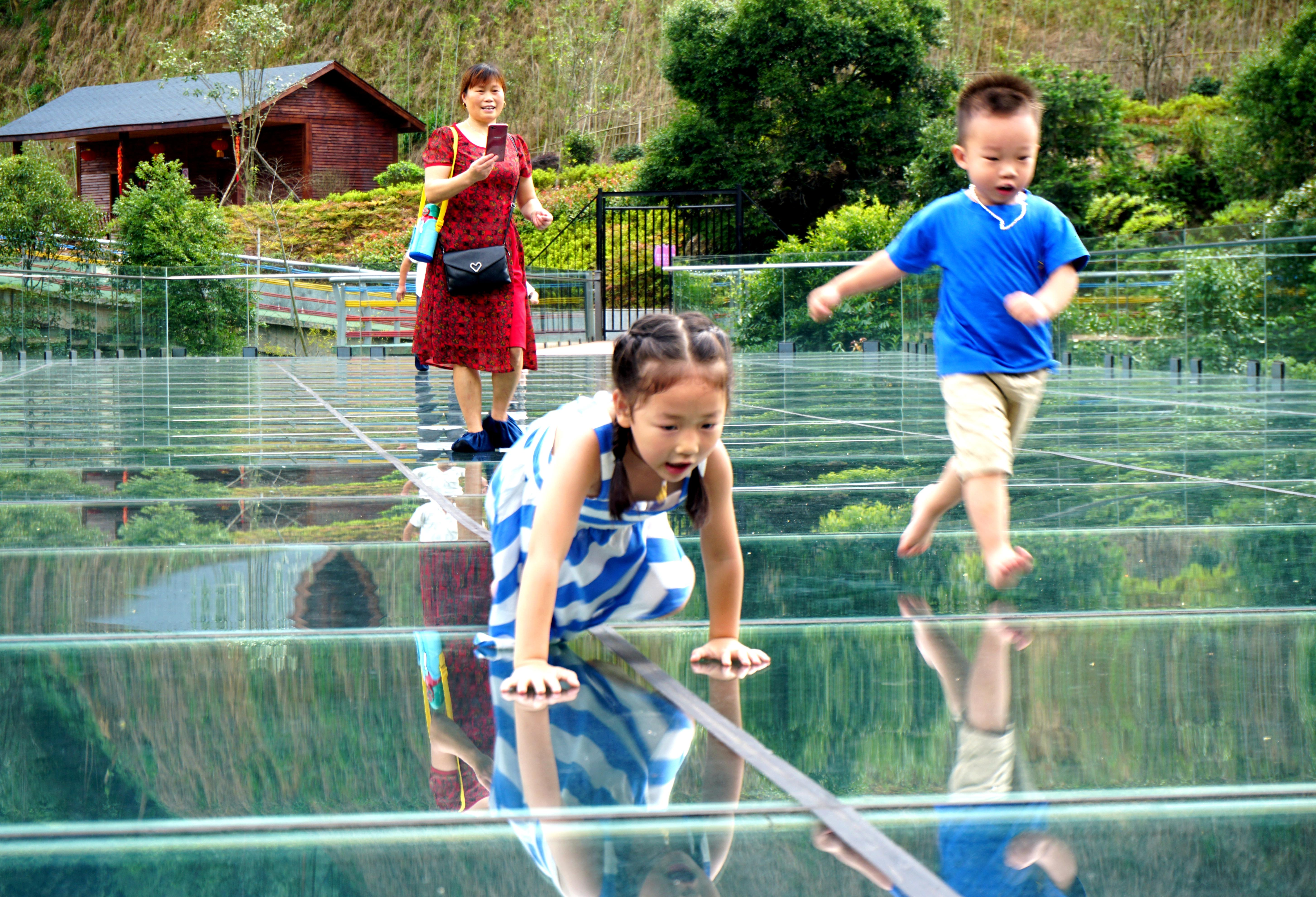 暑假亲子旅游景点推荐——打造美好家庭回忆的理想之地,暑假亲子游必去景点推荐,打造美好家庭回忆的理想目的地