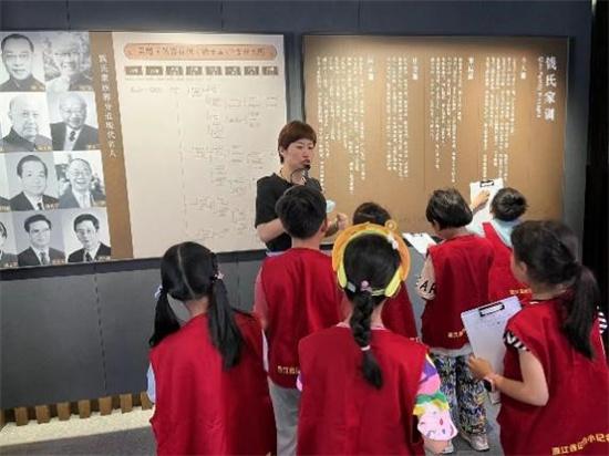 钱学森的主要事迹简介，科技巨擘与国家栋梁，科技巨擘钱学森，国家栋梁的主要事迹简介