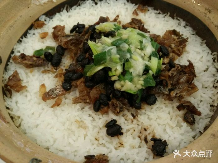 豆豉鲮鱼焖饭,美食背后的故事与制作方法,豆豉鲮鱼焖饭,背后的故事与烹饪指南