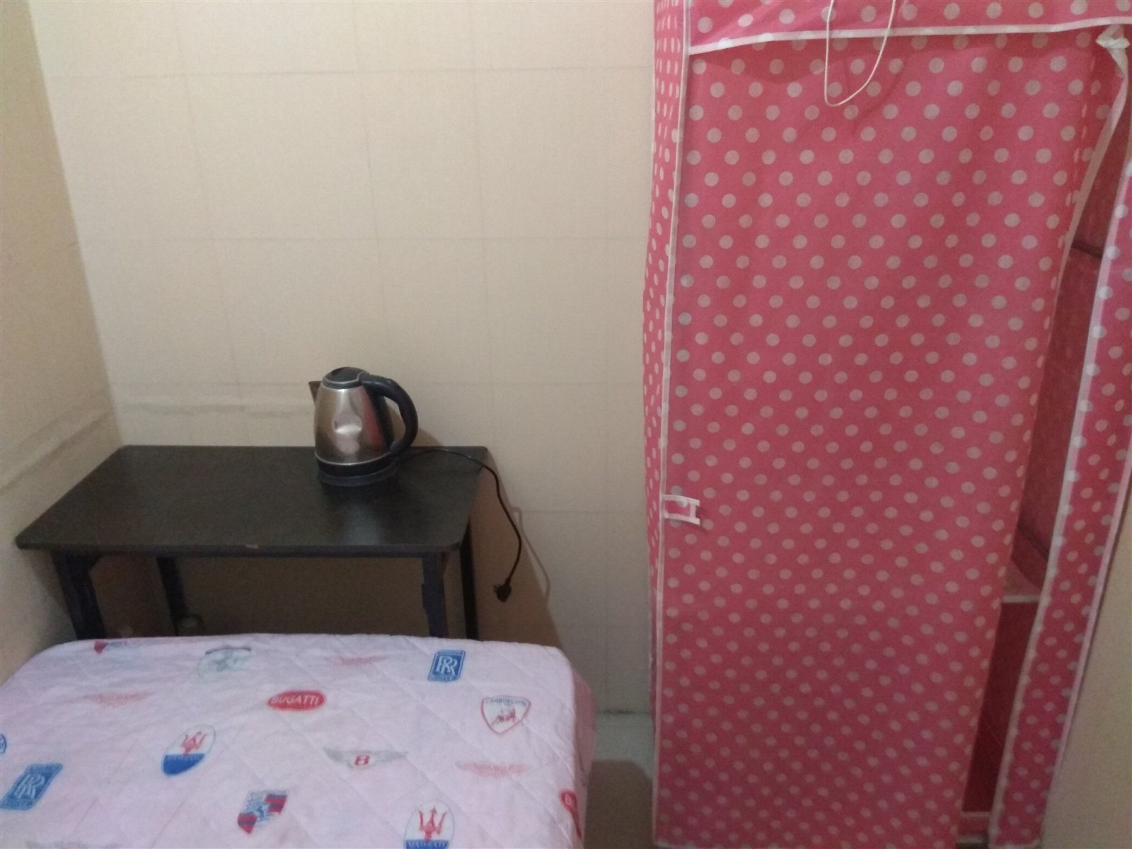 小单间出租,舒适生活,从200元起,舒适小单间出租,低至200元起