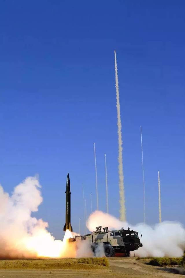 荣耀与力量象征