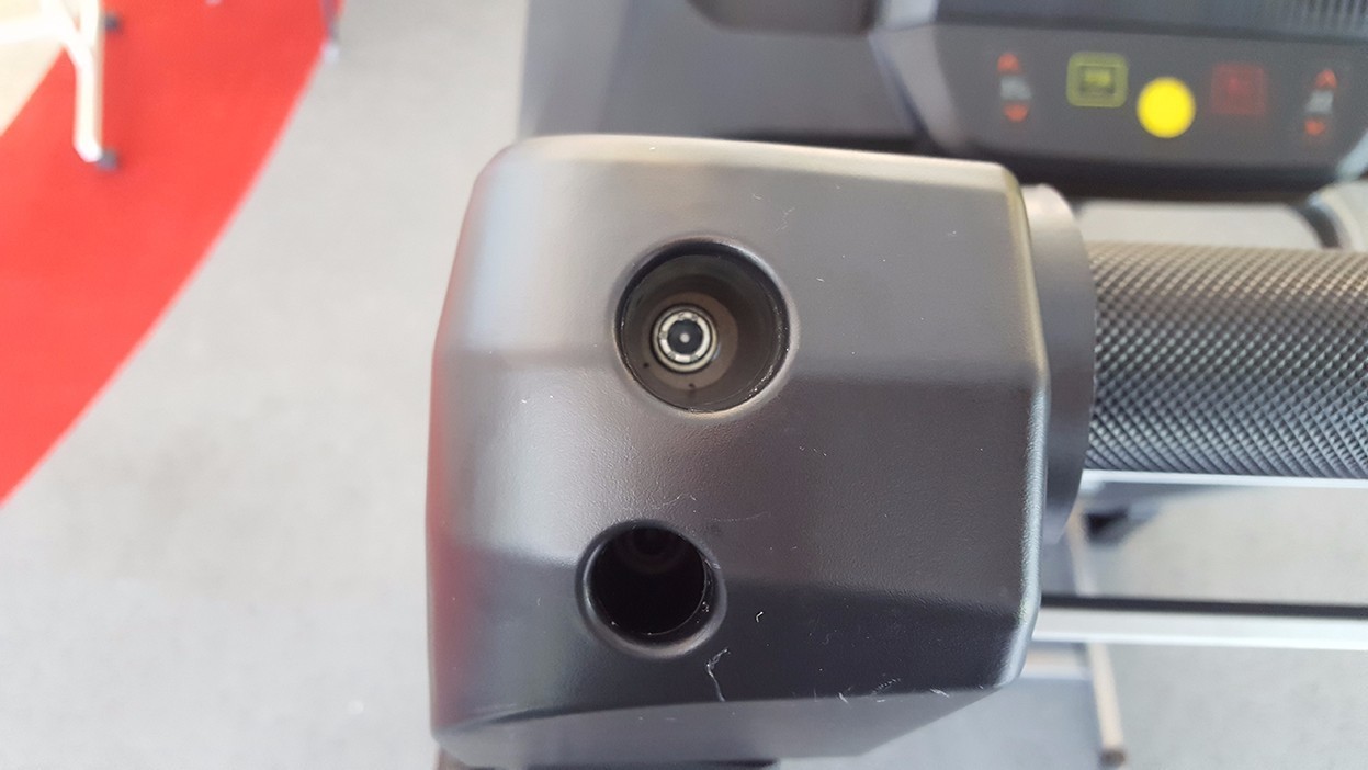 舒华跑步机如何正确添加润滑油——保养指南,舒华跑步机润滑油添加指南——保养教程