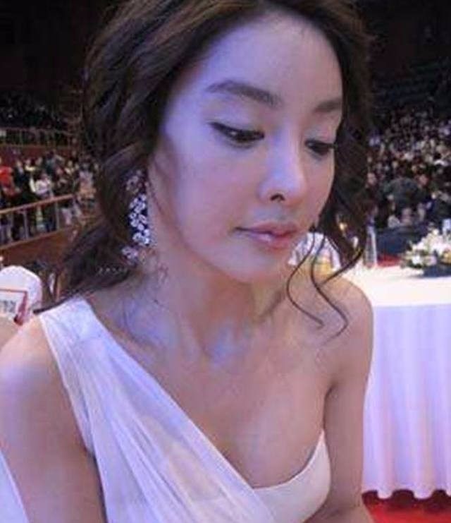 韩国女星潜规39集无删减在线观看——深度探讨与赏析,韩国女星潜规全集深度探讨与赏析,无删减在线观看