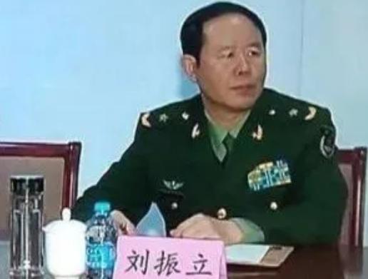 曹青锋,一位引领时代的杰出人物,曹青锋,时代引领者的杰出风采