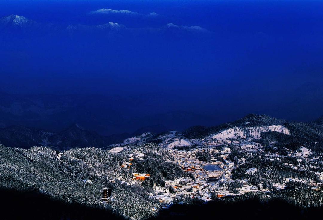 安徽九华山旅游攻略,探索神秘的人间仙境,安徽九华山神秘仙境旅游攻略探索指南