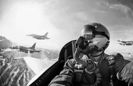 美国最先进预警机,空中力量的锐利之眼,美国尖端预警机,空中力量的锐利之眼监视天际