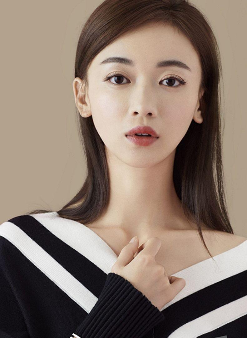 揭秘国防部发言人吴谨言,个人资料和图片一览,揭秘国防部部长吴谨言,个人资料和图片全解析