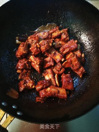 红烧排骨,美味秘诀与制作视频指南,红烧排骨,美味秘诀及独家制作视频指南