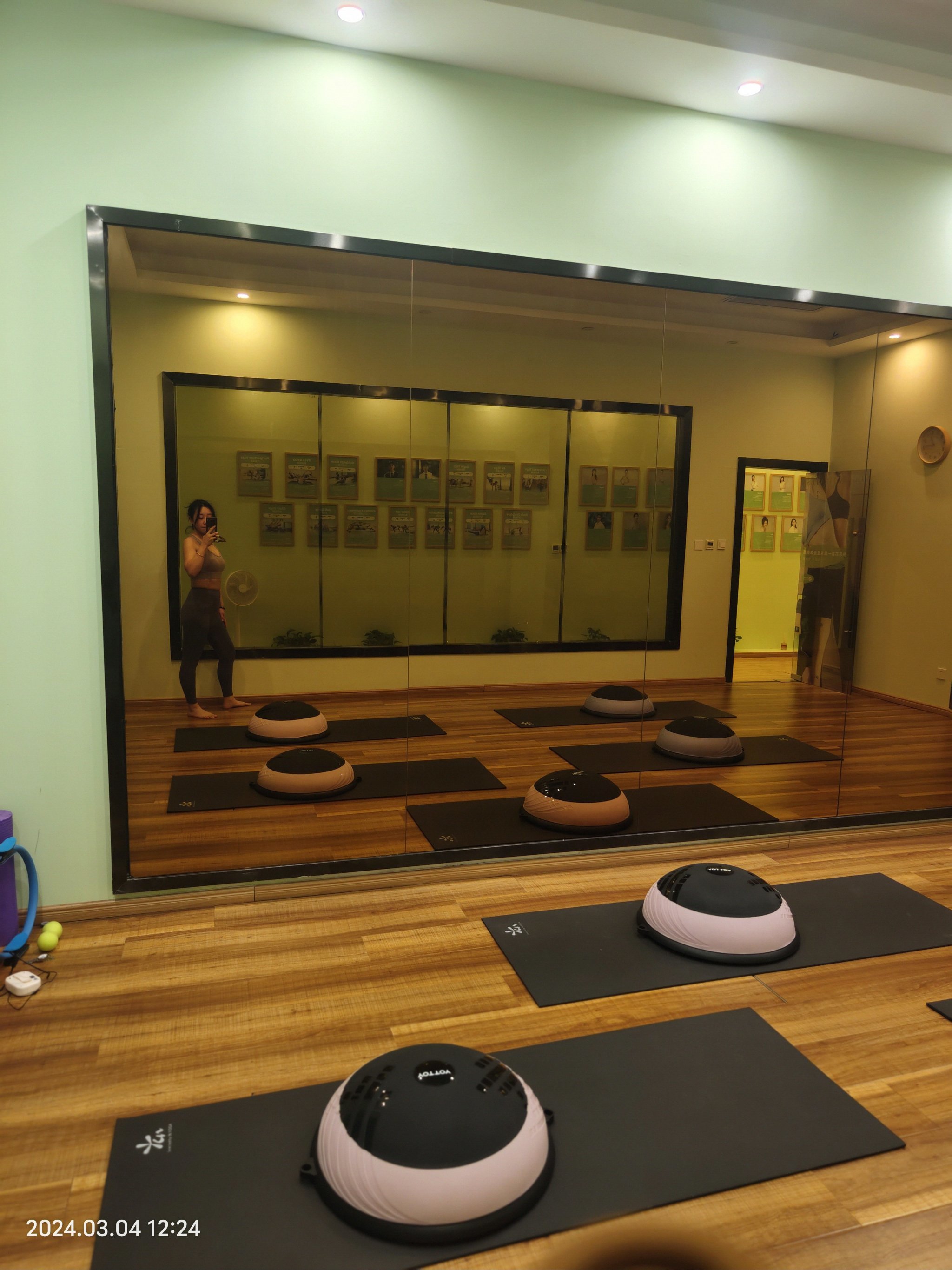 最新骗局揭秘，瑜伽馆背后的陷阱与应对之道，瑜伽馆背后的陷阱揭秘，最新骗局及应对之策