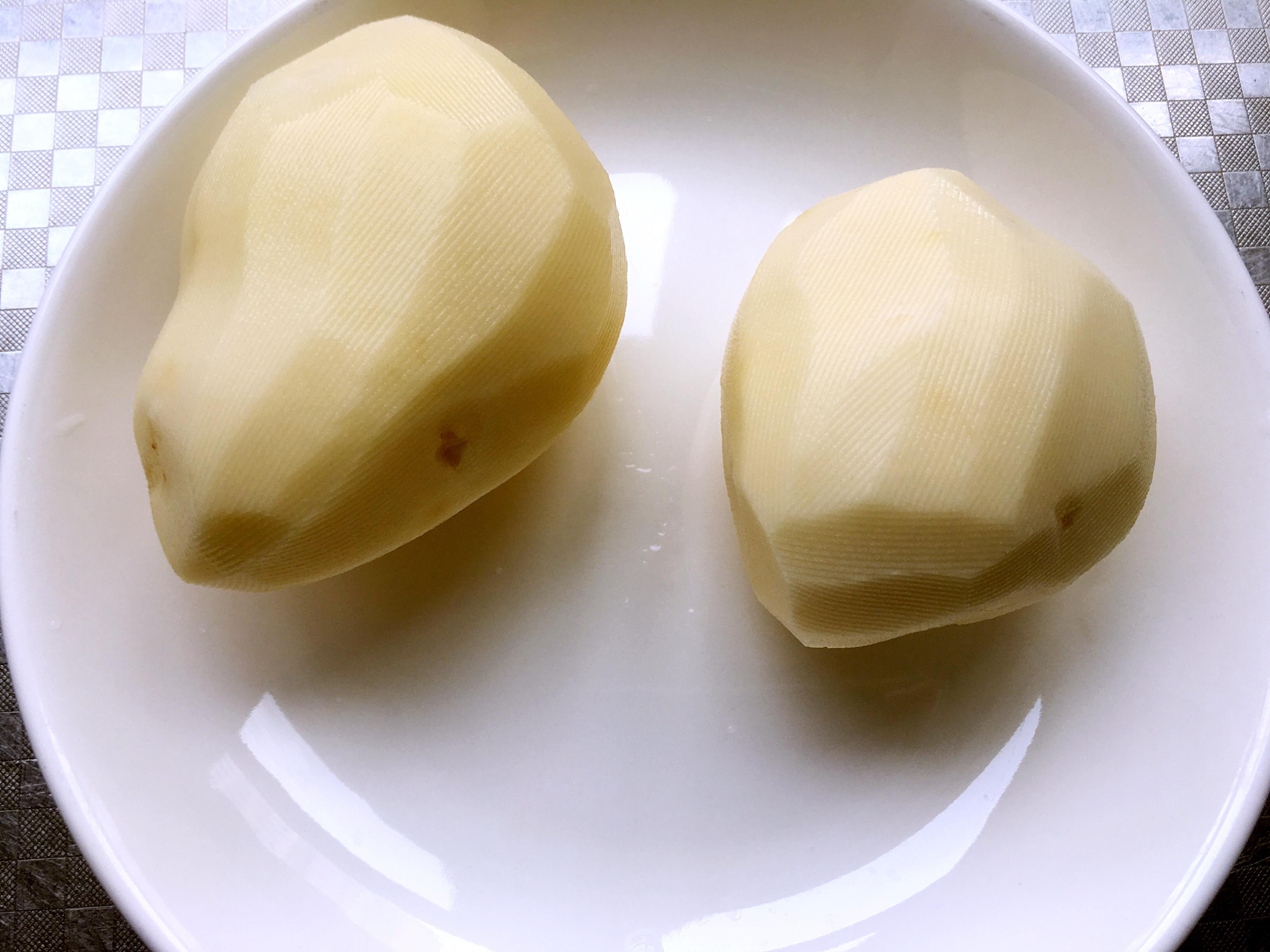 炸薯条的做法，从入门到精通，炸薯条全攻略，从入门到精通的烹饪技巧