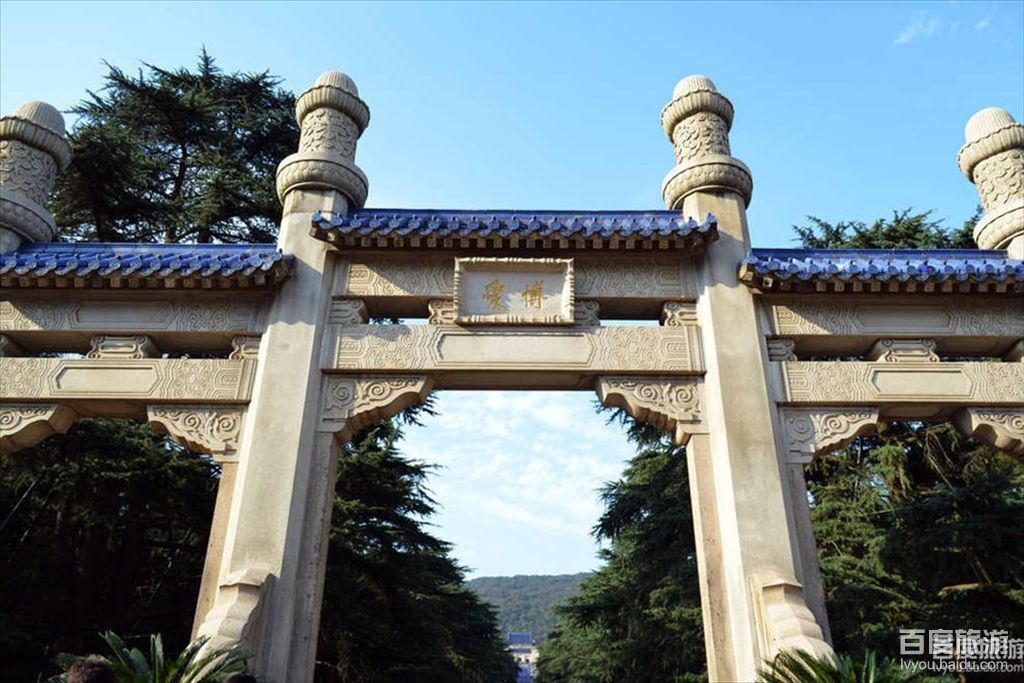 南京中山陵简介，南京中山陵，历史与纪念的交融之地简介