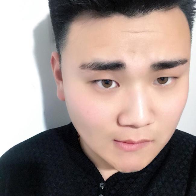 男士征婚内心独白,寻找那个与我共度一生的伴侣,男士征婚独白,寻找一生伴侣的旅程启航。