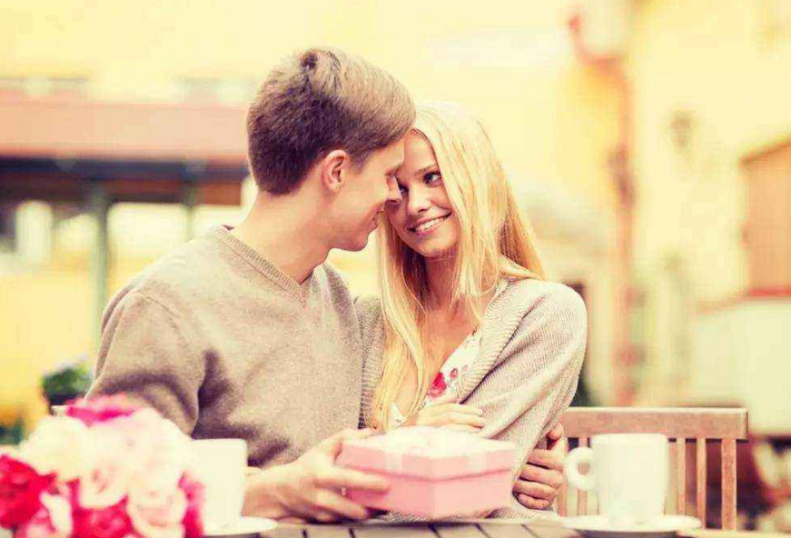 男人养情人一般能养几年——探究情感关系的复杂性与时效性,男人养情人情感关系的复杂性与时效性探究