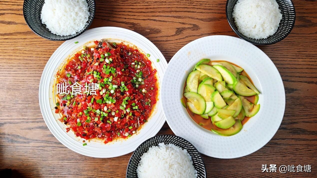 剁椒鱼头最正宗的做法,一道湖南风味的佳肴,剁椒鱼头正宗做法,湖南风味佳肴的秘诀!