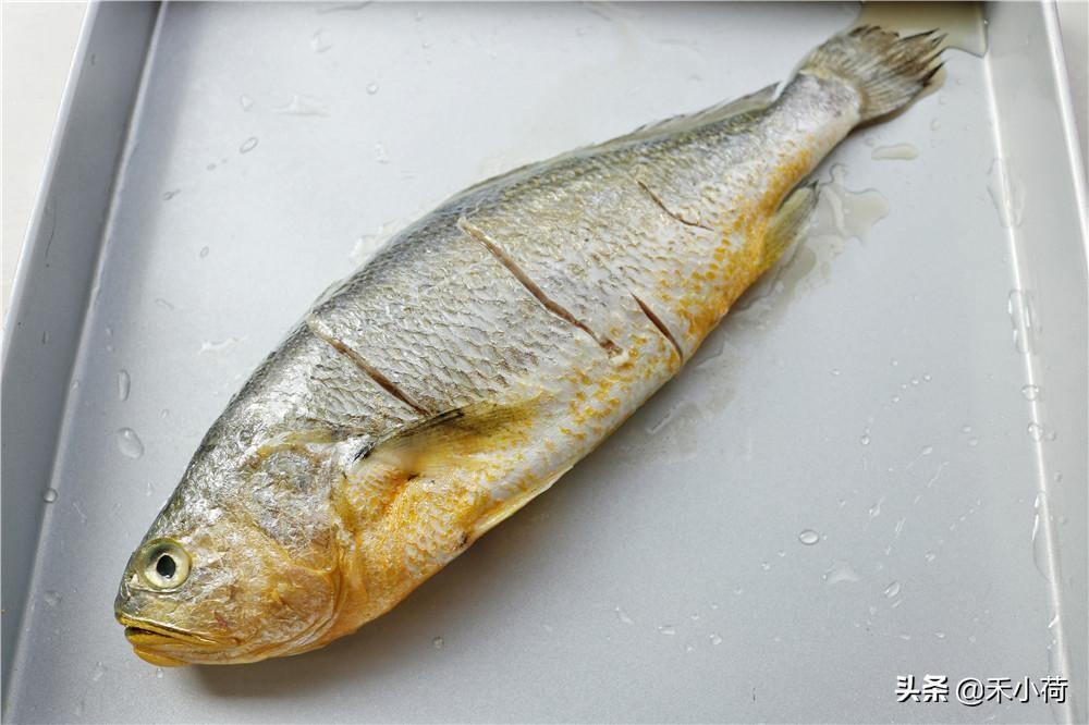 红烧黄花鱼的做法,一道家常美食的烹饪指南,家常红烧黄花鱼烹饪指南,美味黄花鱼的做法