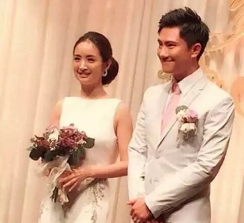 揭秘林依晨的婚姻生活,她的老公是谁,结婚照背后的故事,林依晨婚姻生活揭秘,老公身份及结婚照背后的故事探究