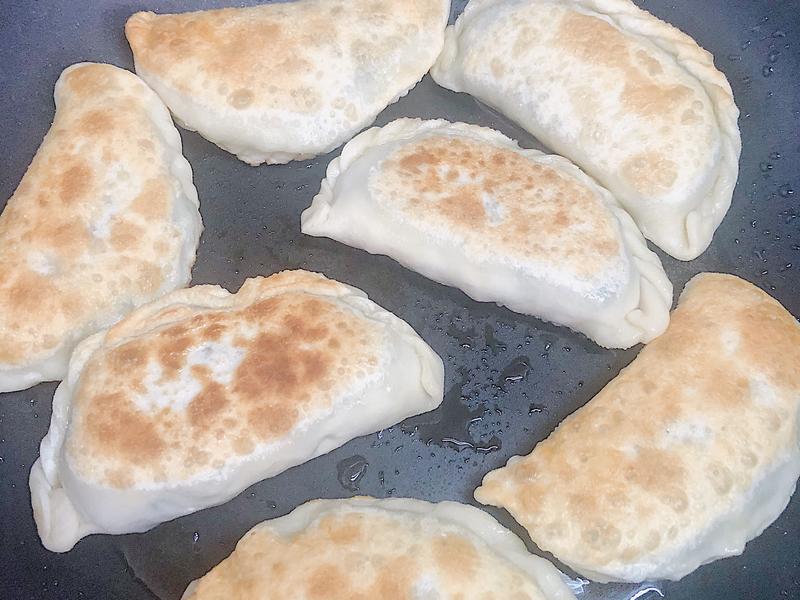 粉丝韭菜盒子,传统美食的新解读,粉丝韭菜盒子,传统美食的现代诠释