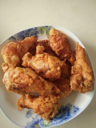 炸鸡腿,一道令人垂涎的美食,炸鸡腿,垂涎欲滴的美食佳品