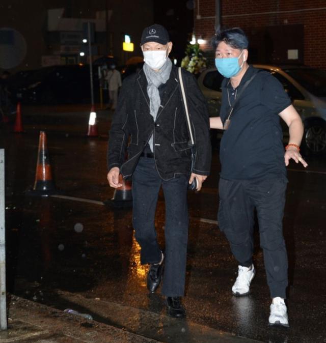 黄日华老婆的简历——梁洁华的成长与爱情，梁洁华，黄日华背后的女人——成长与爱情的轨迹