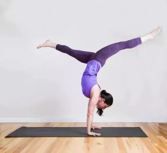 旷雪梅的减肥瑜伽之旅,60分钟塑形挑战,旷雪梅的瑜伽塑形挑战,60分钟减肥之旅