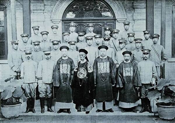 王鼎杰与凤凰军机处,探索军事变革的先锋力量,王鼎杰与凤凰军机处,军事变革先锋力量的探索