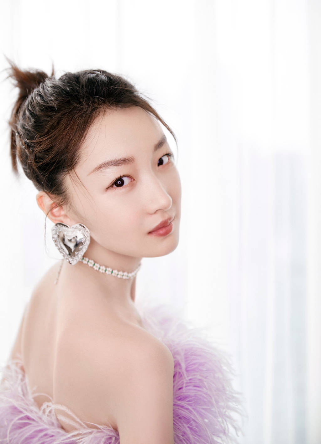 关于周冬雨是不是处的问题,一种讨论与反思,周冬雨是不是处?的争议与反思