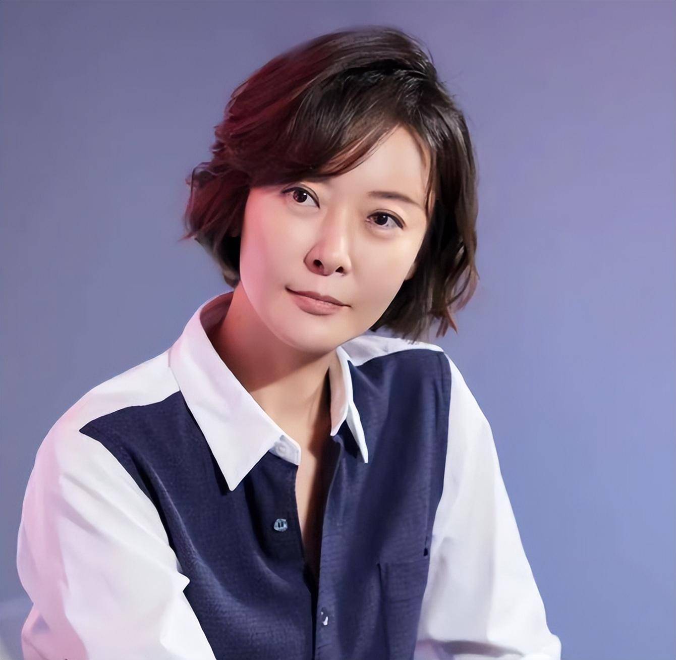 柯蓝个人照片,探索名侦探的世界,柯蓝个人照片,探索名侦探的世界之旅