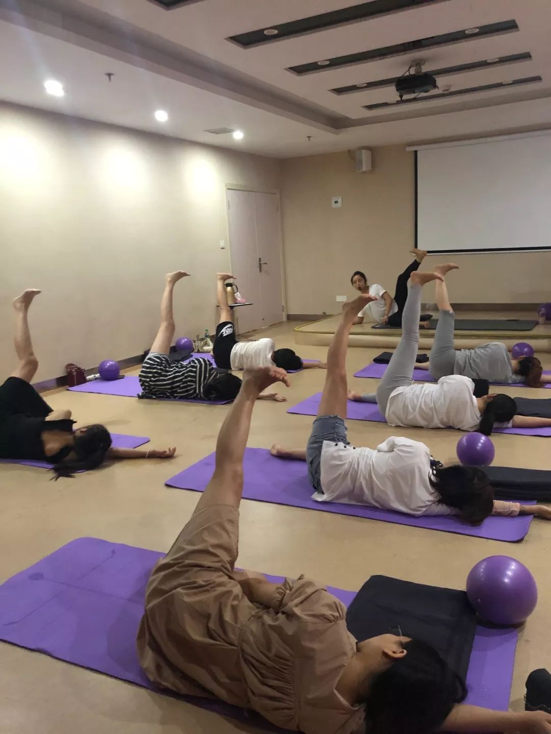 瑜伽教培课程内容,探索身心平衡的奥秘之旅,瑜伽教培课程,探索身心平衡奥秘之旅