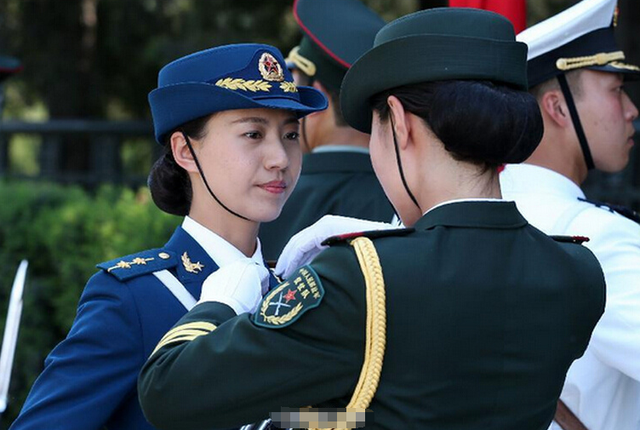 三军仪仗队女兵郭晗,巾帼不让须眉的荣耀与担当,三军仪仗队女兵郭晗,巾帼荣耀与担当的力量展现