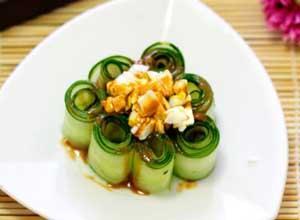 麻酱黄瓜卷,一道清新美味的夏日佳肴,夏日清凉之选,麻酱黄瓜卷