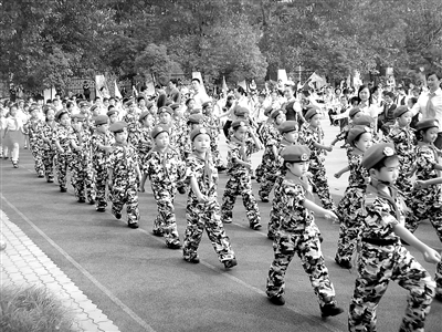 重温历史辉煌,2000年大阅兵高清完整版,重温辉煌历史,2000年大阅兵高清完整版回顾