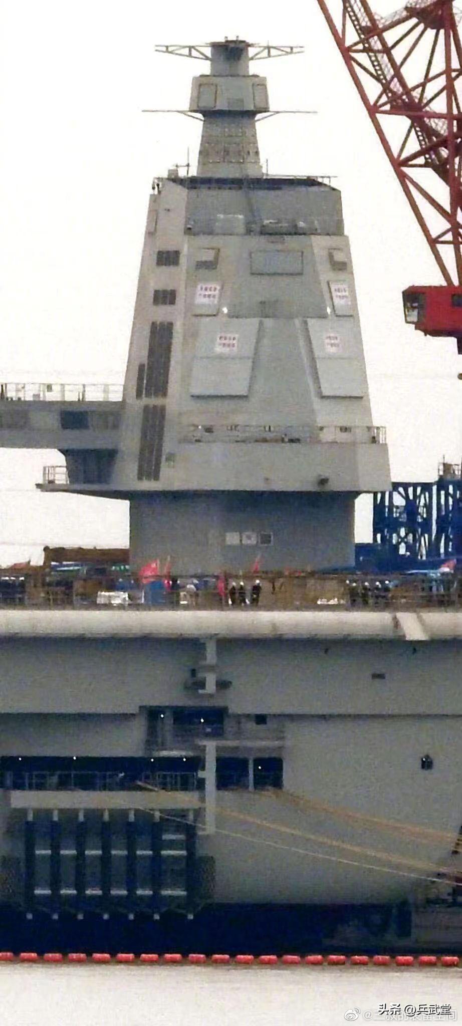 我国第二艘航母的海试，迈向深蓝，展现大国力量，中国第二艘航母海试，迈向深蓝，展现大国力量风采