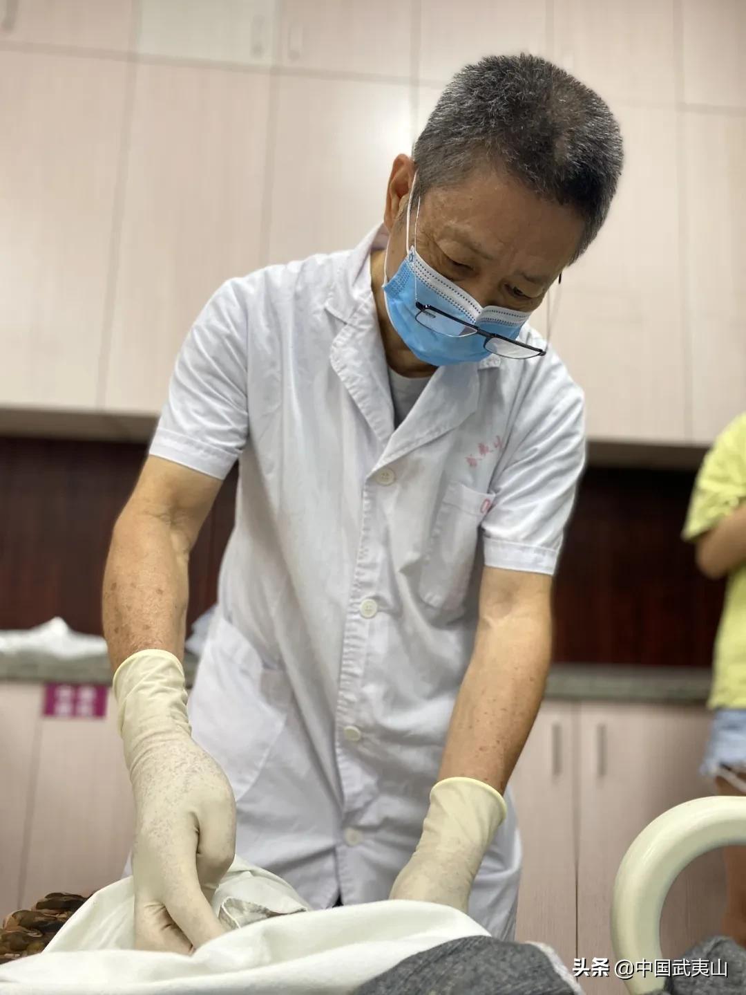 武夷山简介，自然与文化的交融之地，武夷山，自然与文化的完美交融之地简介