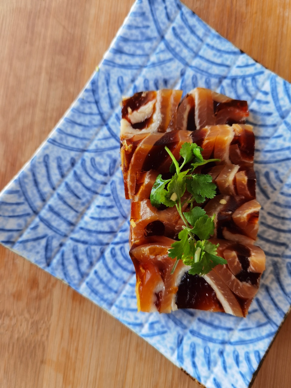 五香肉皮冻，传统美食的魅力与现代烹饪的完美结合，五香肉皮冻，传统美食与现代烹饪的交融典范