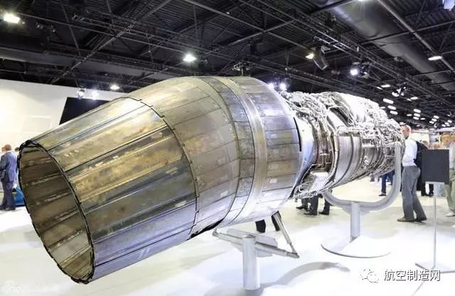 矢量发动机与普通发动机的区别,矢量发动机与普通发动机的区别解析