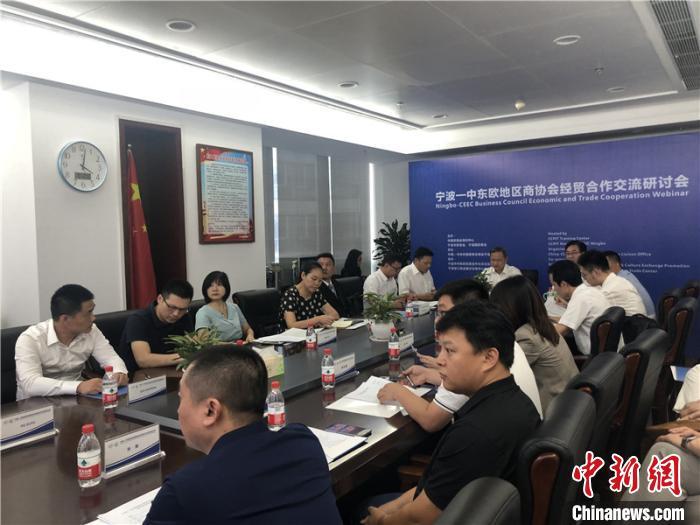 国际连线视频聊天,跨越时空的沟通与交流,跨越时空的国际连线视频聊天,全球沟通新方式