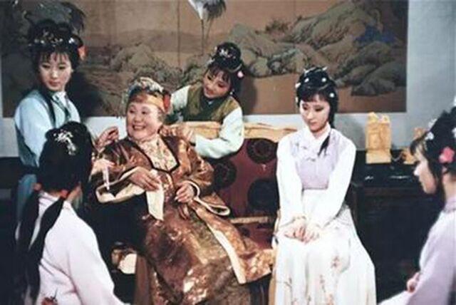 查生辰八字看姻缘,解读命运中的红线牵连,揭秘生辰八字与姻缘红线,解读命运中的情感纠缠