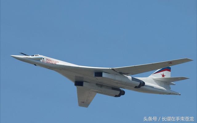 俄罗斯的图-160轰炸机，数量与实力解析，俄罗斯图-160轰炸机，数量与实力深度解析