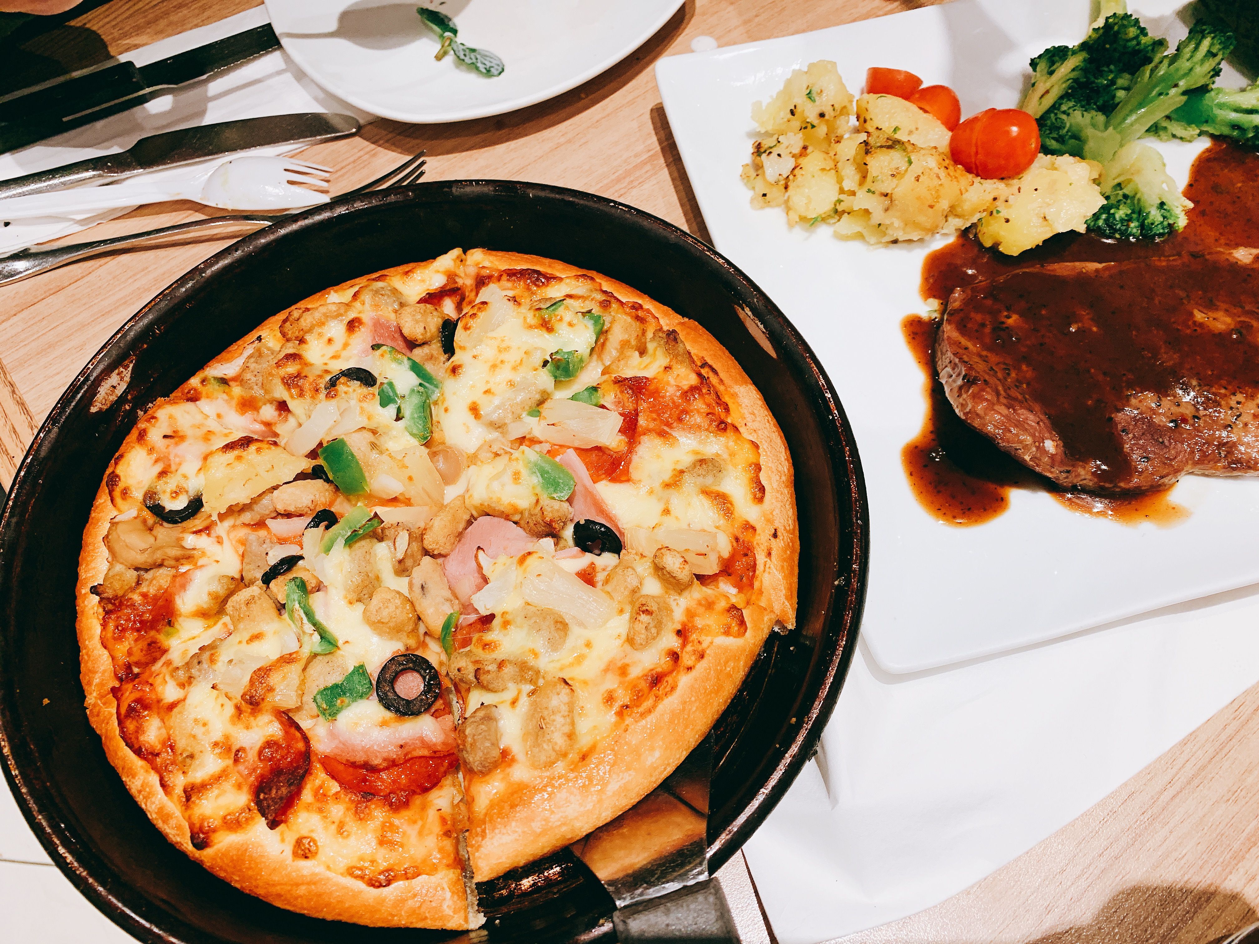 必胜客,披萨的魅力与独特之处,必胜客,披萨的独特魅力与风味体验