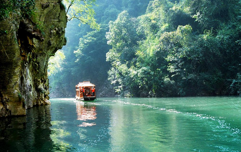 三峡豪华游轮,探索自然之美的极致体验,三峡豪华游轮,自然之美的极致探索之旅