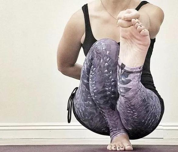 瑜伽练习,探索身心平衡的旅程,瑜伽之旅,探索身心平衡之道