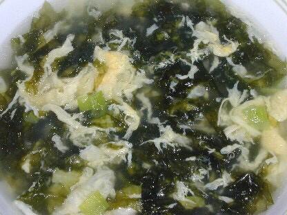 紫菜蛋花汤，一道家常美味汤品的做法，家常美味，紫菜蛋花汤的制作方法