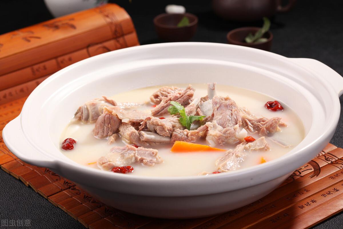 炖羊肉三放三不放，烹饪之道，味觉之舞，炖羊肉秘诀，三放三不放，烹饪技巧与味觉盛宴