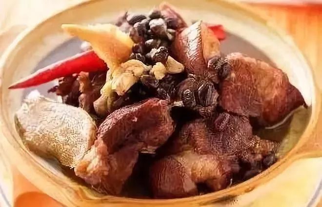 炖猪蹄最忌三种调料,揭秘厨房中的禁忌与烹饪技巧,揭秘炖猪蹄的禁忌调料与厨房烹饪技巧