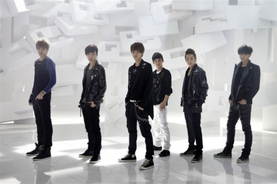 谢霆锋真实身高揭秘,星光的背后数值,谢霆锋真实身高曝光,星光背后的身高数值揭秘