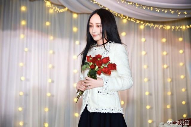 姚笛嫁给了谁——爱情与命运的交织,姚笛的婚姻归宿,爱情与命运的交织之路