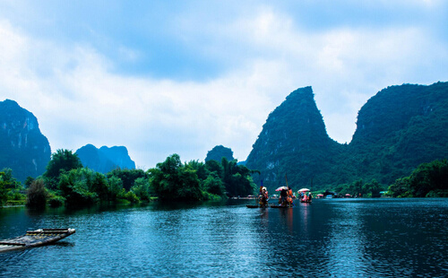 十一月旅游好去处——探寻秋季最美的风景画卷,十一月旅游好去处,秋季风景画卷探寻之旅