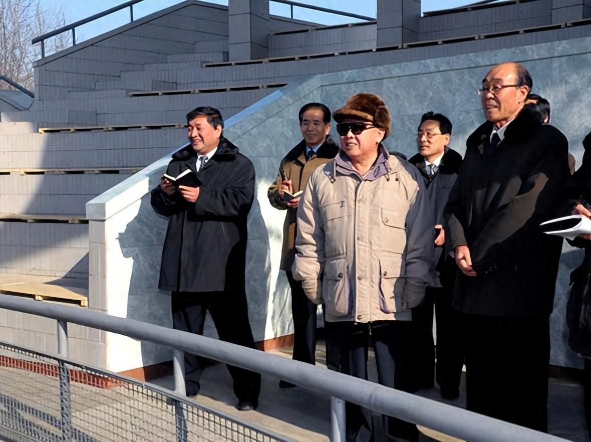 2022年朝鲜阅兵现场播放，展现国家力量与荣耀，2022年朝鲜阅兵展现国家力量与荣耀