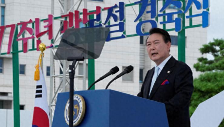 朝鲜庆祝75周年阅兵,展现国家力量与荣耀,朝鲜庆祝国家成立75周年阅兵,展示国家力量与辉煌成就